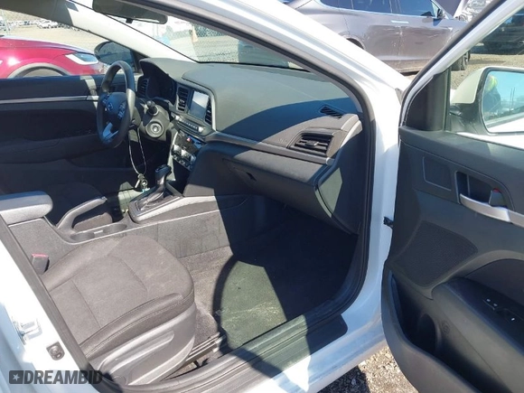 2020 Hyundai Elantra SEL with VIN 5NPD84LF6LH570786, listed as a IAAI auction lot 41800432 with 81,192 mi miles. Bid and sale history available at carsss.com. Image 5.