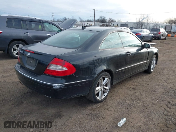 2008 Mercedes-Benz CLK 350 with VIN WDBTJ56H28F245782, listed as a IAAI auction lot 41512400 with 137,157 mi miles and . Bid and sale history available at carsss.com. Image 4.