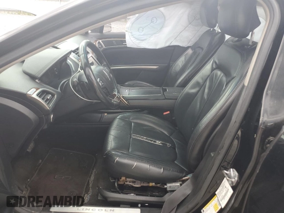 2016 Lincoln MKZ z VIN 3LN6L2GK1GR602447, wystawiony jako Copart lot #54505425 z przebiegiem 225 923 mil mil oraz Szkoda całkowita • Salvage title. Historia ofert i sprzedaży dostępna na DreamBid. Obrazek 7.