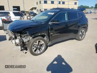 2019 Jeep Compass Limited z VIN 3C4NJCCB1KT667232, wystawiony jako Copart lot #57094575 z przebiegiem 67 954 mil mil oraz Szkoda całkowita • Salvage title. Historia ofert i sprzedaży dostępna na DreamBid. Obrazek 1.