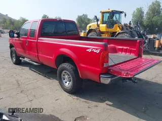 2003 Ford F-250 XL with VIN 1FTNX21SX3EA27162, listed as a IAAI auction lot 42532244 with 111,388 mi miles and . Bid and sale history available at DreamBid. Image 3.
