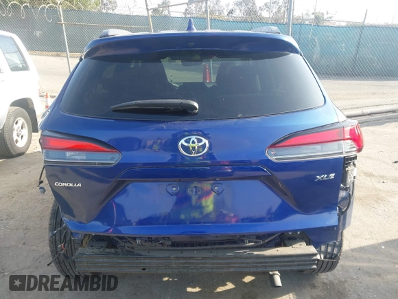2022 Toyota Corolla Cross XLE with VIN 7MUDAAAG7NV024323, listed as a IAAI auction lot 42643048 with 76,465 mi miles and . Bid and sale history available at DreamBid. Image 17.