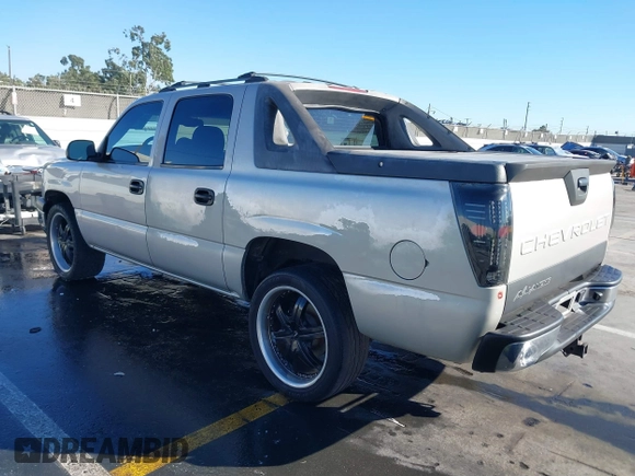 2004 Chevrolet Avalanche Z66 with VIN 3GNEC12TX4G258125, listed as a IAAI auction lot 40665236 with 219,016 mi miles and . Bid and sale history available at DreamBid. Image 3.