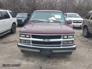 1999 Chevrolet Tahoe with VIN 1GNEC13R8XJ511786, listed as a IAAI auction lot 41538890 with 196,764 mi miles. Bid and sale history available at carsss.com. Image 6.