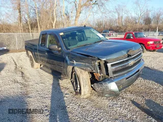 2010 Chevrolet Silverado 1500 LS with VIN 1GCSCREA6AZ123756, listed as a IAAI auction lot 41807463 with 1 mi miles. Bid and sale history available at carsss.com. Image 1.