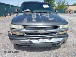 2002 Chevrolet Suburban LS with VIN 1GNFK16ZX2J297816, listed as a IAAI auction lot 41784184 with 231,918 mi miles. Bid and sale history available at carsss.com. Image 6.
