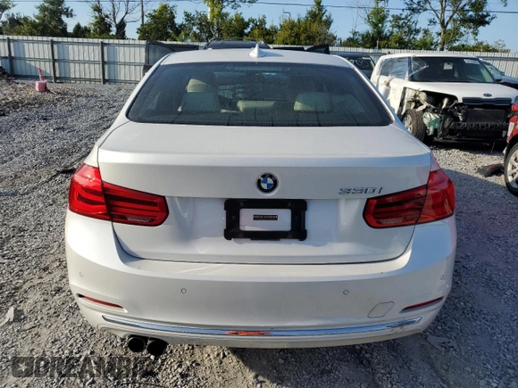 2017 BMW 3 Series 330i z VIN WBA8B9G34HNU52157, wystawiony jako Copart lot #64464125 z przebiegiem 72 659 mil mil oraz Czysty tytuł • Clean title. Historia ofert i sprzedaży dostępna na DreamBid. Obrazek 6.