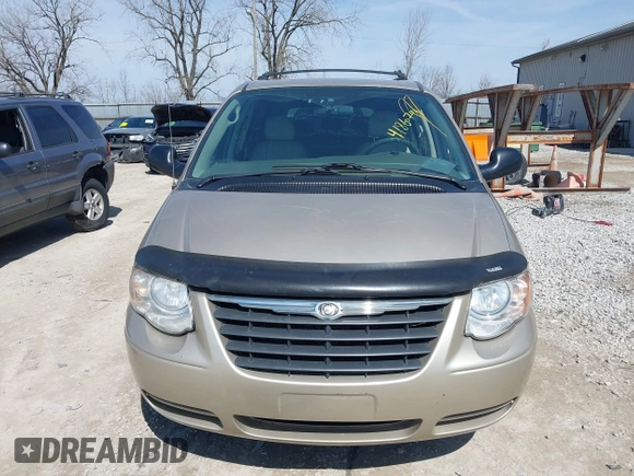 2005 Chrysler Town & Country Touring with VIN 2C4GP54LX5R132272, listed as a IAAI auction lot 41860741 with 138,402 mi miles and . Bid and sale history available at DreamBid. Image 12.