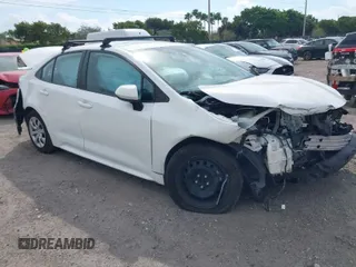 2020 Toyota Corolla LE with VIN 5YFEPRAE1LP117970, listed as a IAAI auction lot 41762831 with 98,179 mi miles. Bid and sale history available at carsss.com. Image 1.