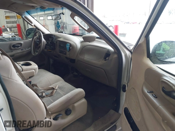 2003 Ford F-150 XL with VIN 1FTRX17W13NB80440, listed as a IAAI auction lot 41460037 with 1 mi miles. Bid and sale history available at carsss.com. Image 5.