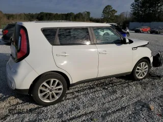 2019 Kia Soul + with VIN KNDJP3A57K7918043, listed as a Copart auction lot 47009525 with 106,033 mi miles and Salvage Title. Bid and sale history available at DreamBid. Image 3.