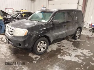 2011 Honda Pilot LX with VIN 5FNYF4H21BB022527, listed as a IAAI auction lot 41617546 with 158,518 mi miles. Bid and sale history available at carsss.com. Image 2.