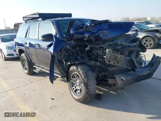 2020 Toyota 4Runner SR5 with VIN JTEBU5JR0L5800176, listed as a IAAI auction lot 41759606 with 133,921 mi miles. Bid and sale history available at carsss.com. Image 1.
