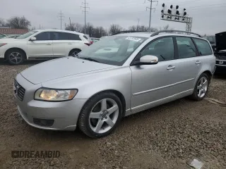2008 Volvo V50 2.4L with VIN YV1MW390782393087, listed as a Copart auction lot 43732605 with 230,824 mi miles and Salvage Title. Bid and sale history available at carsss.com. Image 1.