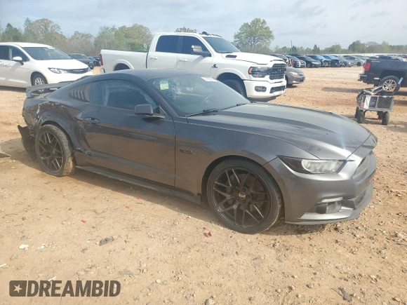 2015 Ford Mustang GT z VIN 1FA6P8CF2F5432983, wystawiony jako Copart lot #51905875 z przebiegiem 107 965 mil mil oraz Szkody całkowita. Historia ofert i sprzedaży dostępna na DreamBid. Obrazek 4.