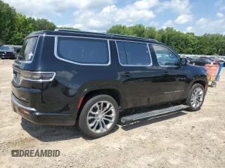 2022 Jeep Grand Wagoneer Series II z VIN 1C4SJVFJ5NS194152, wystawiony jako Copart lot #64996304 z przebiegiem Nie podano mil oraz Szkoda całkowita • Salvage title. Historia ofert i sprzedaży dostępna na DreamBid. Obrazek 3.