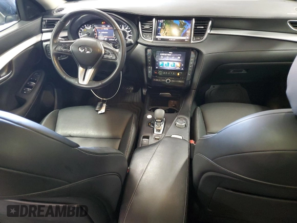 2020 Infiniti QX50 Luxe z VIN 3PCAJ5M3XLF101376, wystawiony jako Copart lot #55224945 z przebiegiem 61 065 mil mil oraz Szkoda całkowita • Salvage title. Historia ofert i sprzedaży dostępna na DreamBid. Obrazek 8.