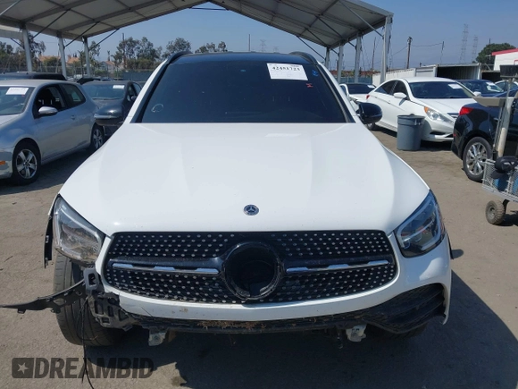 2021 Mercedes-Benz GLC 300 z VIN W1N0G8DB5MV276777, wystawiony jako IAAI lot #42451723 z przebiegiem 71 022 mil mil oraz . Historia ofert i sprzedaży dostępna na DreamBid. Obrazek 12.