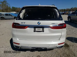 2021 BMW X7 xDrive40i with VIN 5UXCW2C04M9E66889, listed as a Copart auction lot 82988324 with 0 mi miles and Salvage Title. Bid and sale history available at carsss.com. Image 6.