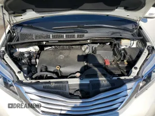 2017 Toyota Sienna XLE with VIN 5TDDZ3DC0HS164600, listed as a Copart auction lot 64262685 with 82,353 mi miles and Salvage title. Bid and sale history available at DreamBid. Image 12.