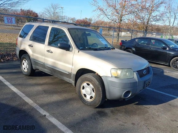 2007 Ford Escape XLS with VIN 1FMYU92Z77KA40397, listed as a IAAI auction lot 40768784 with 112,097 mi miles. Bid and sale history available at carsss.com. Image 1.