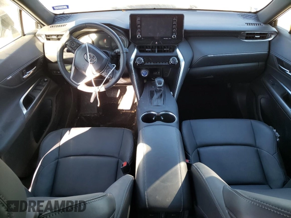 2022 Toyota Venza LE with VIN JTEAAAAH8NJ112490, listed as a Copart auction lot 82372823 with 24,040 mi miles. Bid and sale history available at carsss.com. Image 8.