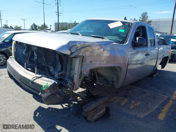 2008 Chevrolet Silverado 1500 Work Truck with VIN 1GCEC19C58Z175643, listed as a IAAI auction lot 41610672 with 1 mi miles. Bid and sale history available at carsss.com. Image 2.