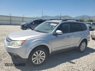 2012 Subaru Forester X Premium z VIN JF2SHADC6CH409719, wystawiony jako Copart lot #60264535 z przebiegiem 142 712 mil mil oraz Czysty tytuł • Clean title. Historia ofert i sprzedaży dostępna na DreamBid. Obrazek 1.