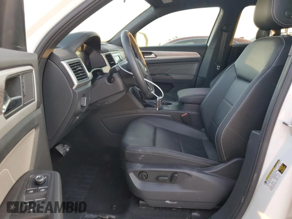 2023 Volkswagen Atlas SE z VIN 1V2DC2CA5PC214689, wystawiony jako Copart lot #77497274 z przebiegiem 29 838 mil mil oraz Nie do naprawy • Non repairable. Historia ofert i sprzedaży dostępna na DreamBid. Obrazek 7.