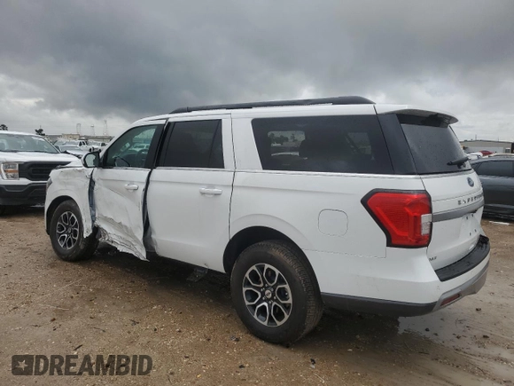 2024 Ford Expedition Max XLT with VIN 1FMJK1H8XREB02917, listed as a Copart auction lot 51924285 with 2,632 mi miles and Salvage Title. Bid and sale history available at DreamBid. Image 2.