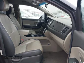 2017 Kia Sedona LX with VIN KNDMB5C11H6233620, listed as a IAAI auction lot 42193582 with 153,934 mi miles and . Bid and sale history available at DreamBid. Image 5.