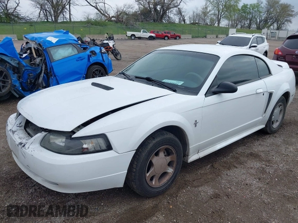 2000 Ford Mustang z VIN 1FAFP4049YF225998, wystawiony jako IAAI lot #42130804 z przebiegiem 167 288 mil mil oraz . Historia ofert i sprzedaży dostępna na DreamBid. Obrazek 2.