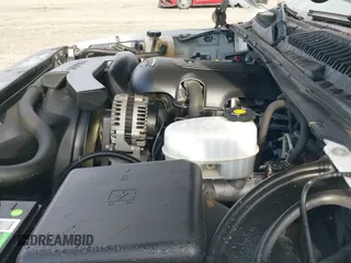 2004 Chevrolet Suburban LS z VIN 1GNFK16ZX4J115566, wystawiony jako IAAI lot #41702268 z przebiegiem 243 572 mil mil oraz . Historia ofert i sprzedaży dostępna na DreamBid. Obrazek 20.