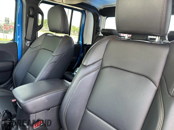 2024 Jeep Gladiator Sport S with VIN 1C6HJTAG0RL123040, listed as a IAAI auction lot 42628429 with 15,046 mi miles and . Bid and sale history available at DreamBid. Image 8.