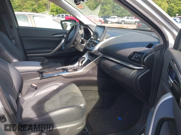 2024 Mitsubishi Eclipse Cross SE with VIN JA4ATWAAXRZ068217, listed as a IAAI auction lot 42249631 with 18,702 mi miles and . Bid and sale history available at DreamBid. Image 5.