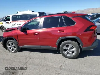 2022 Toyota RAV4 XLE with VIN JTMW1RFV0ND095383, listed as a Copart auction lot 77635504 with 30,886 mi miles and Salvage Title. Bid and sale history available at carsss.com. Image 2.