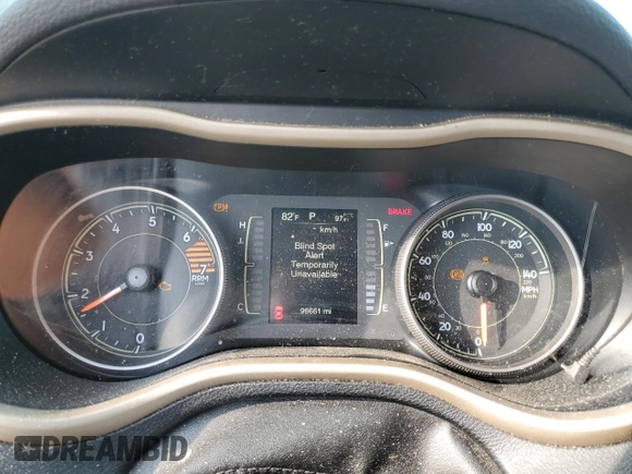 2017 Jeep Cherokee Latitude z VIN 1C4PJMCB0HW634904, wystawiony jako Copart lot #67006515 z przebiegiem 96 661 mil mil oraz Czysty tytuł • Clean title. Historia ofert i sprzedaży dostępna na DreamBid. Obrazek 9.
