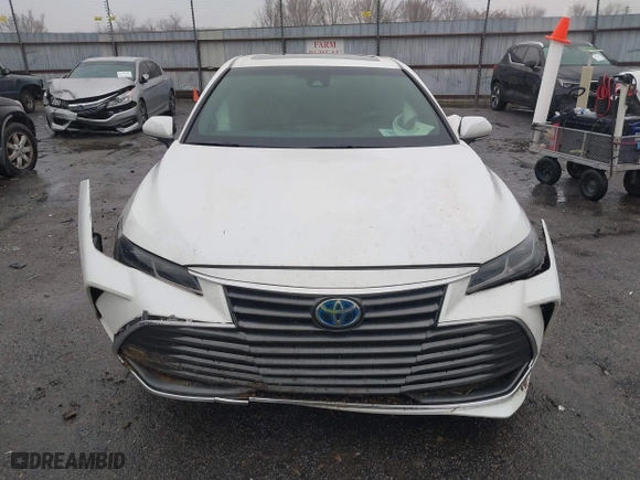 2020 Toyota Avalon Hybrid Limited with VIN 4T1C21FB9LU016373, listed as a IAAI auction lot 41536148 with 104,675 mi miles. Bid and sale history available at carsss.com. Image 13.