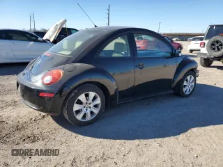 2009 Volkswagen New Beetle Coupe S with VIN 3VWPW31C39M510616, listed as a Copart auction lot 41460765 with 129,630 mi miles and Salvage Title. Bid and sale history available at carsss.com. Image 3.