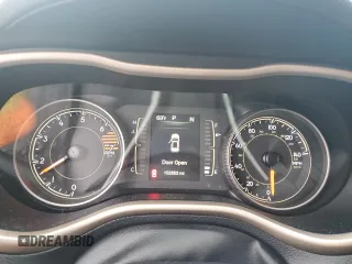 2017 Jeep Cherokee Latitude z VIN 1C4PJLCB6HW507679, wystawiony jako Copart lot #59638945 z przebiegiem 102 853 mil mil oraz Szkoda całkowita • Salvage title. Historia ofert i sprzedaży dostępna na DreamBid. Obrazek 9.