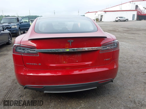 2013 Tesla Model S Performance с VIN 5YJSA1DP1DFP10048, выставлен на аукционе IAAI как лот 42523396 с пробегом 135 396 миль миль и . История ставок и продаж доступна на DreamBid. Изображение 15.