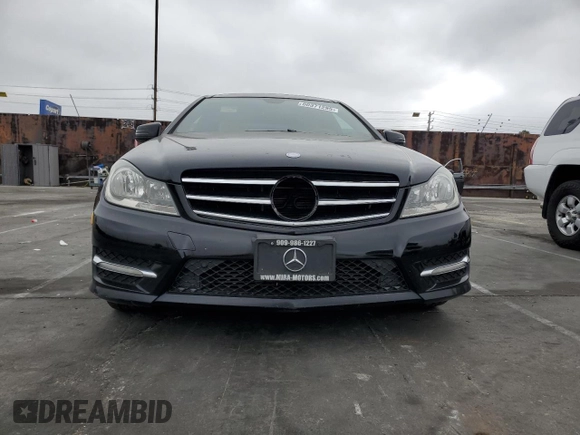 2012 Mercedes-Benz C 250 с VIN WDDGJ4HB3CF913531, выставлен на аукционе Copart как лот 60371295 с пробегом 155 451 миль миль и Чистый • Clean title. История ставок и продаж доступна на DreamBid. Изображение 5.