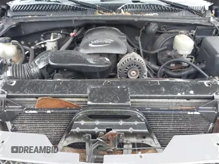 2005 Chevrolet Silverado 1500 Z71 z VIN 1GCEK19B75Z258531, wystawiony jako IAAI lot #42361011 z przebiegiem 167 717 mil mil oraz . Historia ofert i sprzedaży dostępna na DreamBid. Obrazek 10.