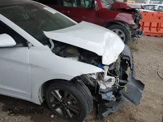 2017 Hyundai Elantra SE z VIN 5NPD84LF7HH181890, wystawiony jako IAAI lot #41823659 z przebiegiem 64 787 mil mil oraz . Historia ofert i sprzedaży dostępna na DreamBid. Obrazek 1.