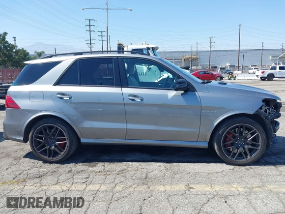 2016 Mercedes-Benz GLE 63 S AMG with VIN 4JGDA7FB6GA631271, listed as a IAAI auction lot 42470832 with 120,972 mi miles and . Bid and sale history available at DreamBid. Image 14.