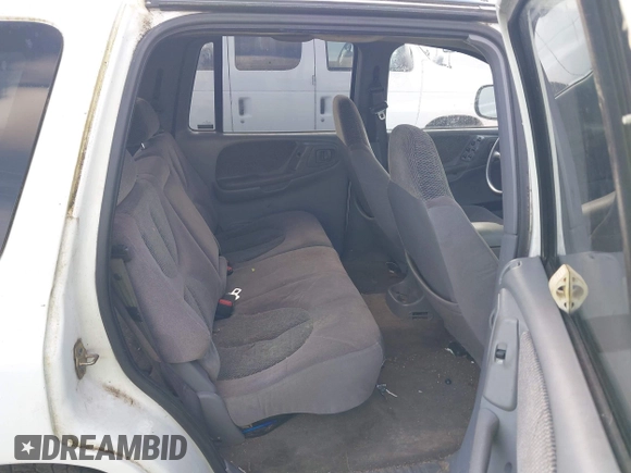 2000 Dodge Durango with VIN 1B4HS28N9YF263084, listed as a IAAI auction lot 42101623 with 224,766 mi miles and . Bid and sale history available at DreamBid. Image 8.