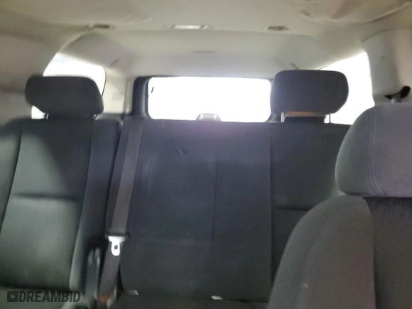 2009 Chevrolet Suburban LT w/1LT with VIN 1GNFK26319R266791, listed as a Copart auction lot 86745744 with 212,070 mi miles and Clean Title. Bid and sale history available at carsss.com. Image 10.
