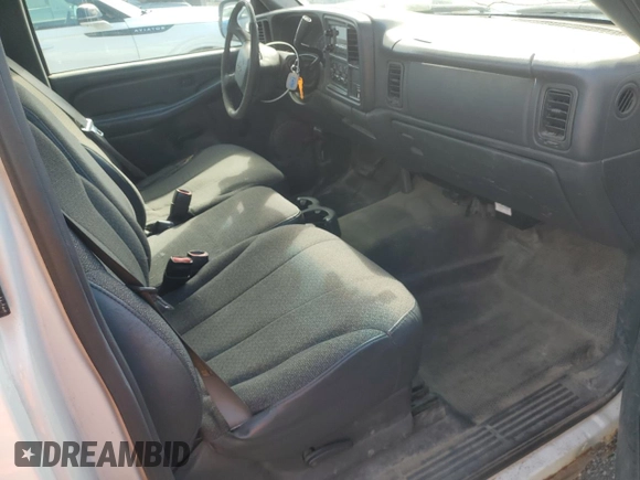 2002 Chevrolet Silverado 1500 Commercial with VIN 1GCEC14W22Z103551, listed as a Copart auction lot 55684265 with 272,079 mi miles and Clean Title. Bid and sale history available at DreamBid. Image 8.