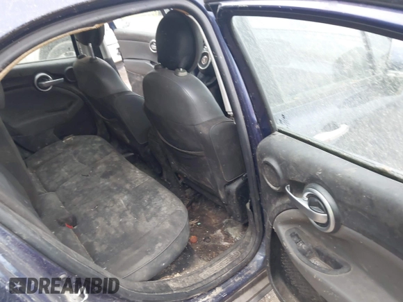2017 FIAT 500X Pop z VIN ZFBCFYAB8HP535996, wystawiony jako IAAI lot #42234432 z przebiegiem 103 669 mil mil oraz . Historia ofert i sprzedaży dostępna na DreamBid. Obrazek 8.