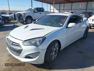 2013 Hyundai Genesis Coupe R-Spec z VIN KMHHU6KJ2DU101504, wystawiony jako IAAI lot #41469836 z przebiegiem 98 779 mil mil oraz . Historia ofert i sprzedaży dostępna na DreamBid. Obrazek 17.